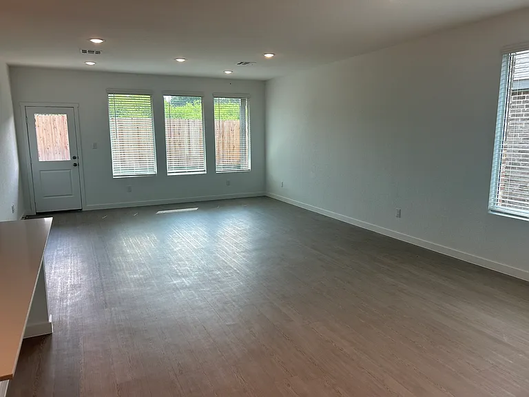2272 Monument Hl — Photo 13