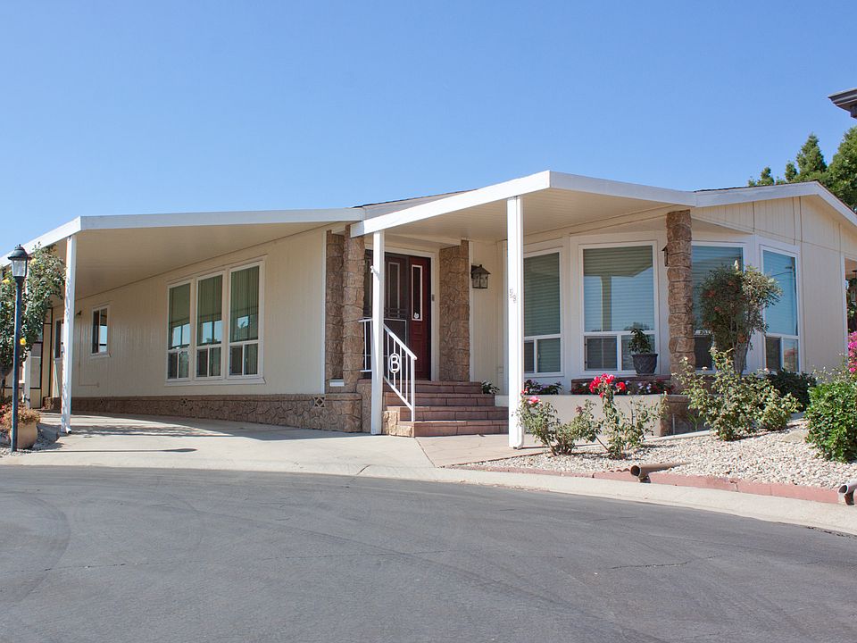 1st image of 59 Poinsettia Gardens Dr #59