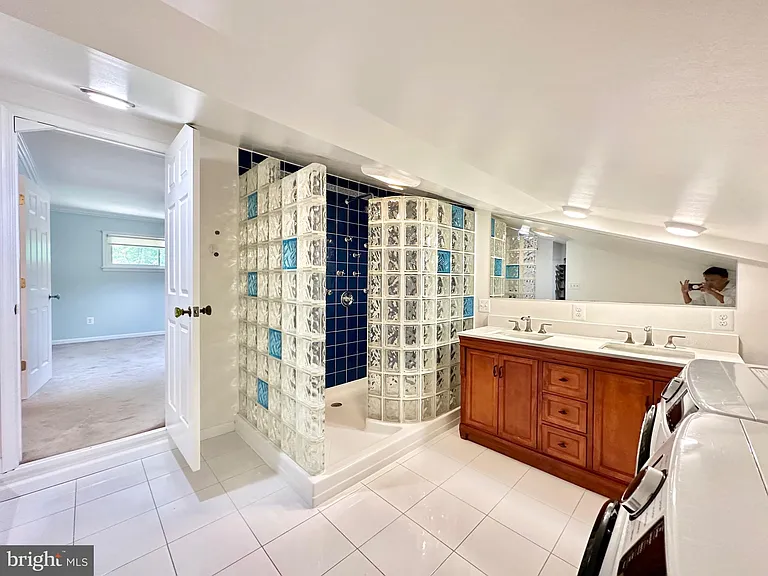 2304 McAuliffe Dr — Photo 16