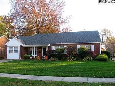 1st image of 556 Hemlock Dr