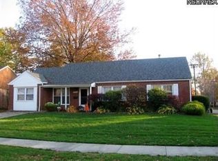 556 Hemlock Dr, Euclid, OH 44132