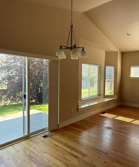4213 Brenden St — Photo 3