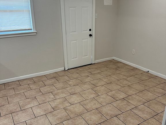 5th image of 2207 37th St