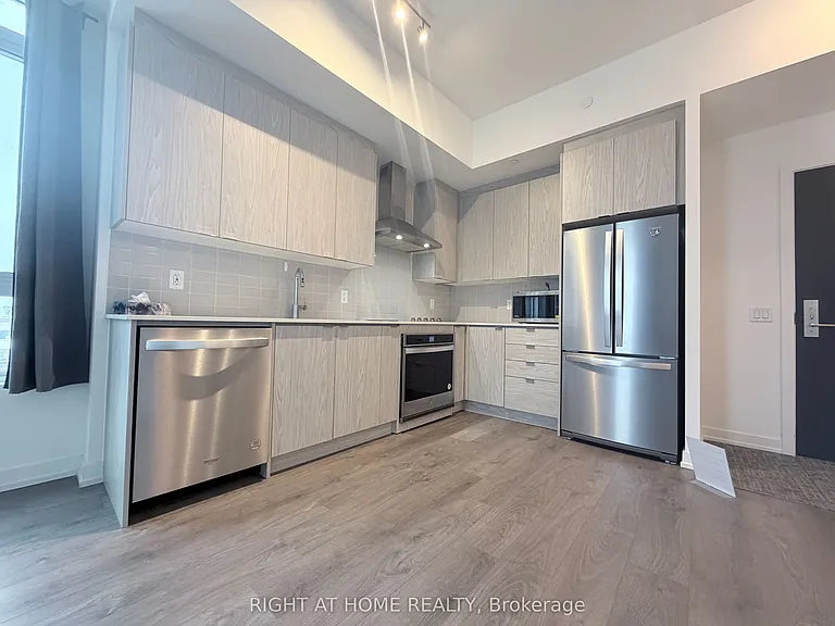 55 Duke St W #218 — Photo 7