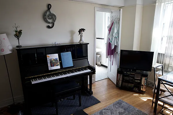 Rented by NextStopNY | media 22