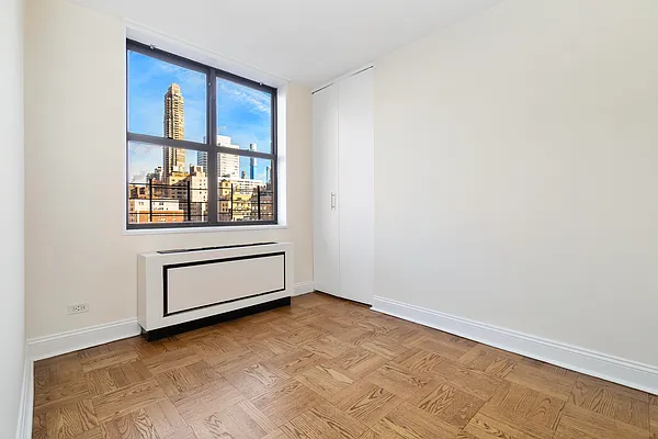 Rented by Bond New York | media 2