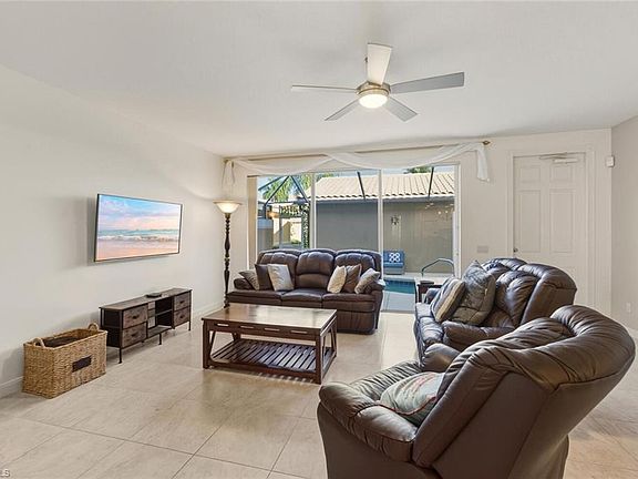 5th image of 8124 Josefa WAY