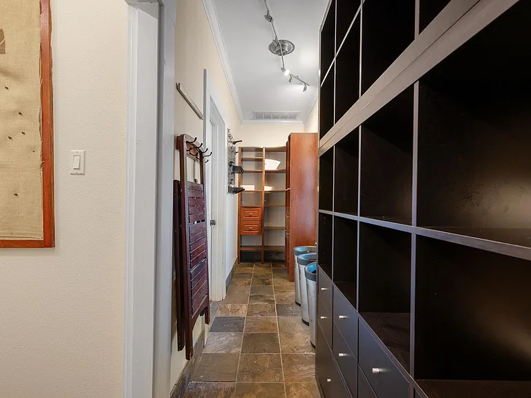 158 Uriah Dr — Photo 12