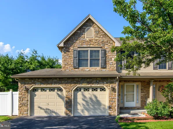 10 Nottingham Dr, Mechanicsburg, PA 17050