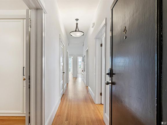 3rd image of 2831 Webster St #4