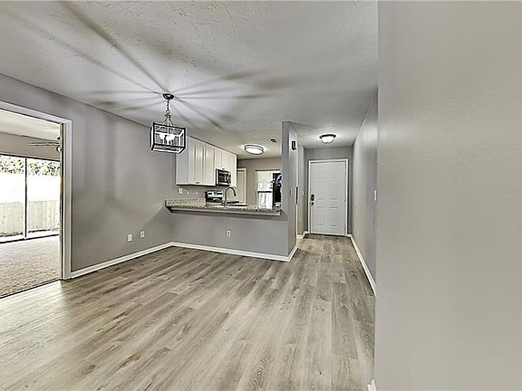 3rd image of 4941 David Ave
