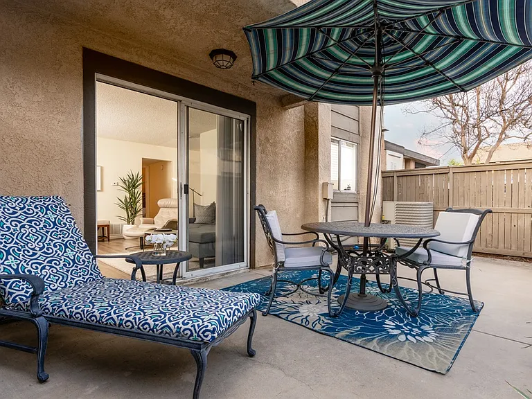 Sunstone Place Apartments — Photo 15