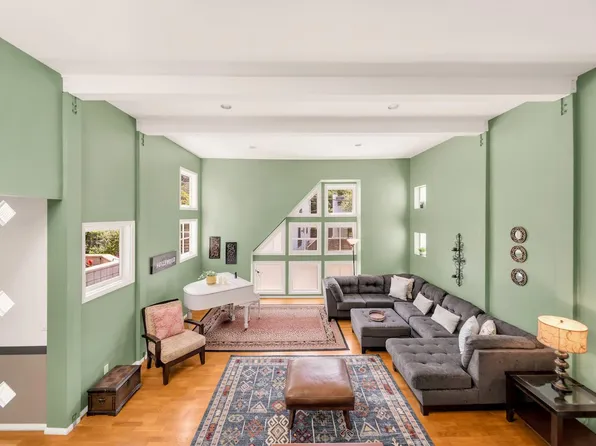 6423 Deep Dell Pl, Los Angeles, CA 90068