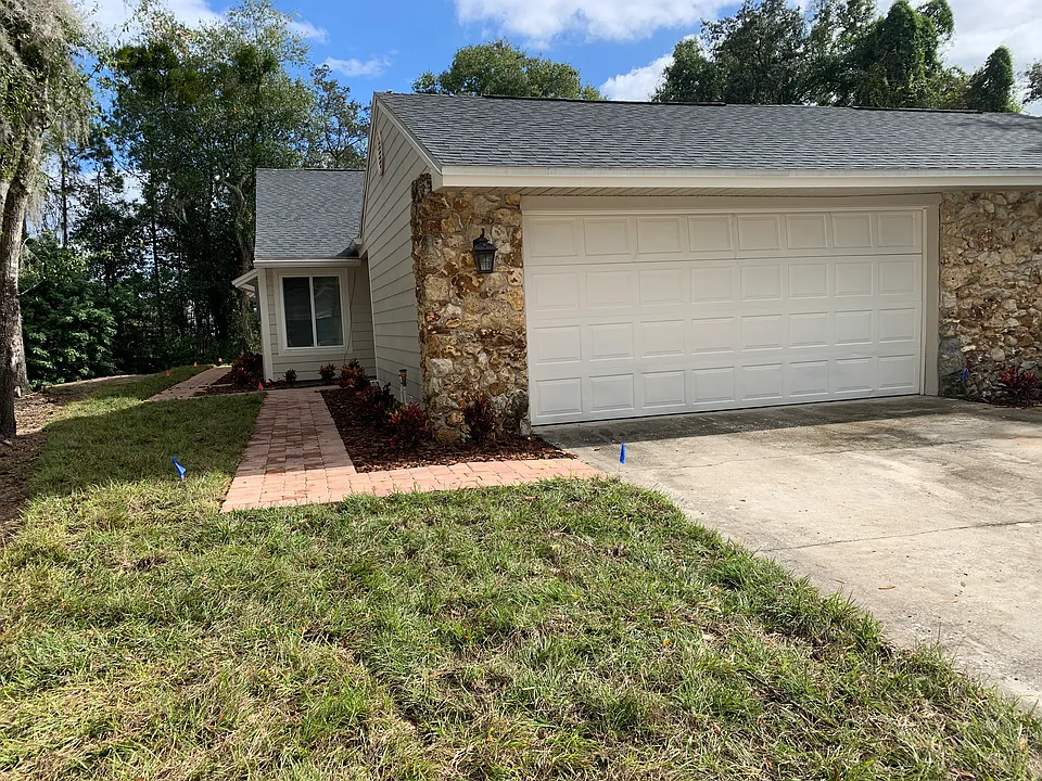 936 Robinhood Ct #936