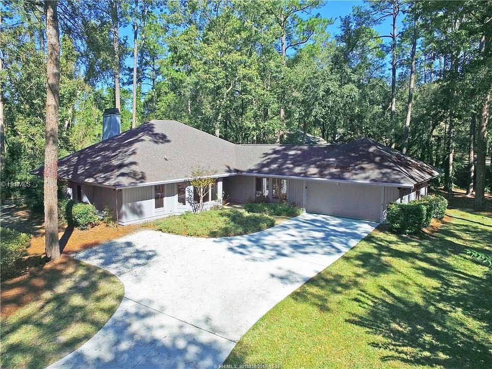 1st image of 2 Clearwater Ln