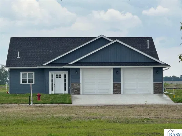 105 White Fox Path, Eagle Lake, MN 56024