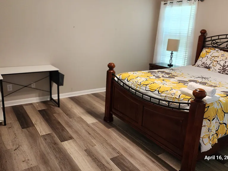 20 Miners Point SE — Photo 17