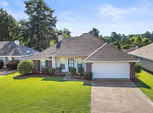 606 Edgewater Branch Dr, Brandon, MS 39042