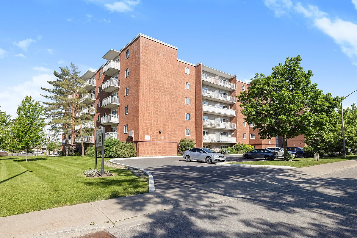 Building Photo - 48 Laverock Ave