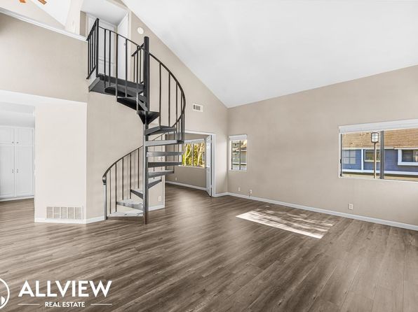 5 Abbey Ln