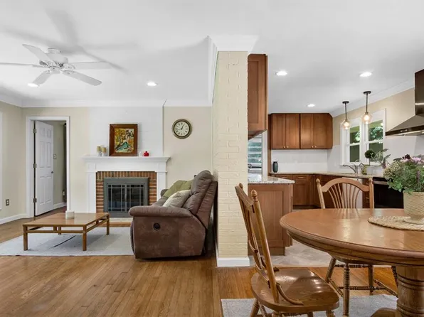 711 Jackson Dr, Williamsburg, VA 23185