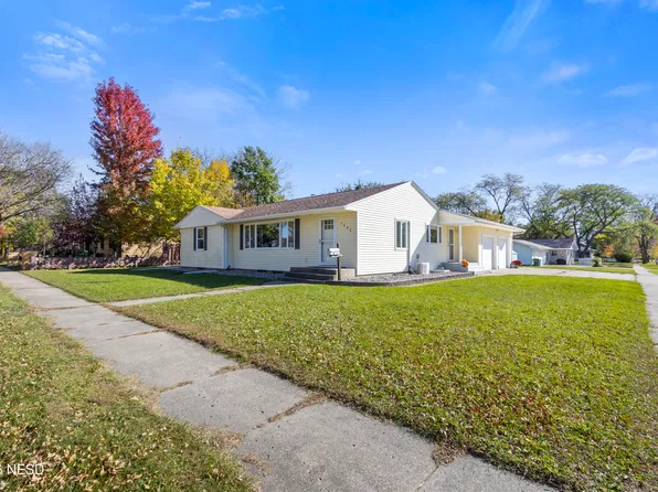 1602 1st St, Brookings, SD 57006