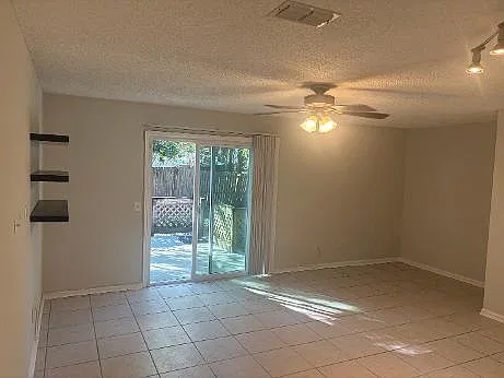 2 bed, 1.5 bath, 1232 sqft, $1,500 — Photo 4