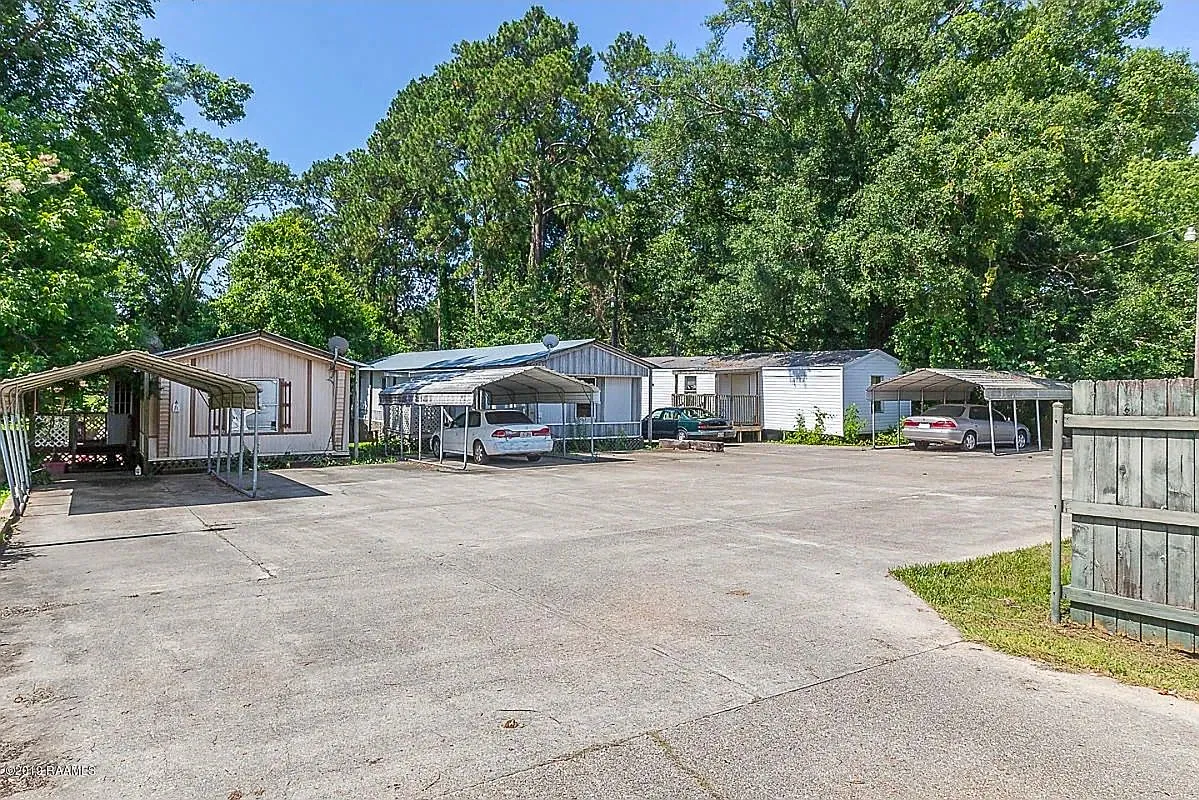 3 bed, 2.0 bath, 1300 sqft, $750 — Photo 3