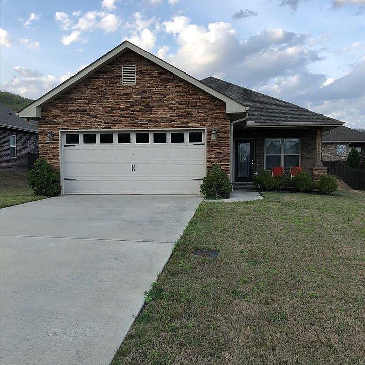 1st image of 2916 Magnolia Park Dr