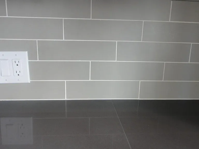Backsplash and granite close up
