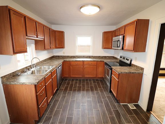 4th image of 2749 Ferncliff Ave