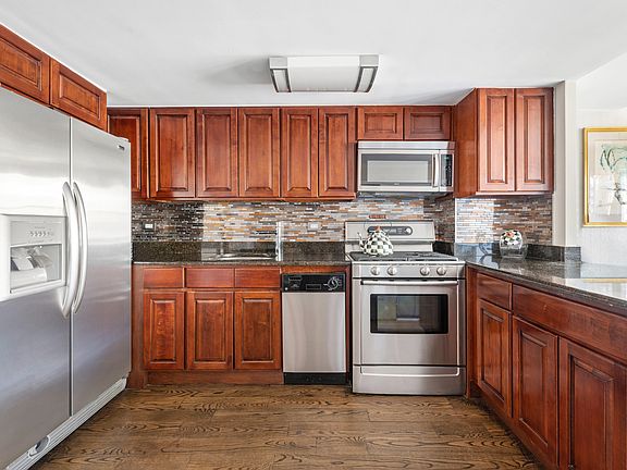 5th image of 300 E 71st St APT 16P