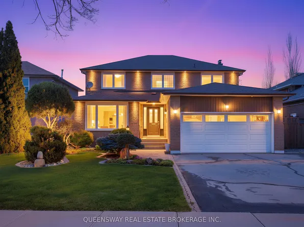 223 River Oaks Blvd W, Oakville, ON L6H 3V2