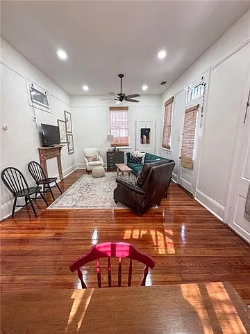 2 bed, 2.0 bath, 971 sqft, $2,300 — Photo 3