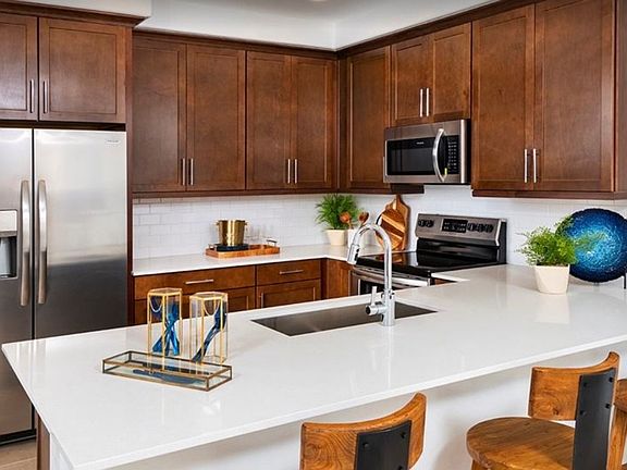4th image of 4100 S Pinelake Way #100