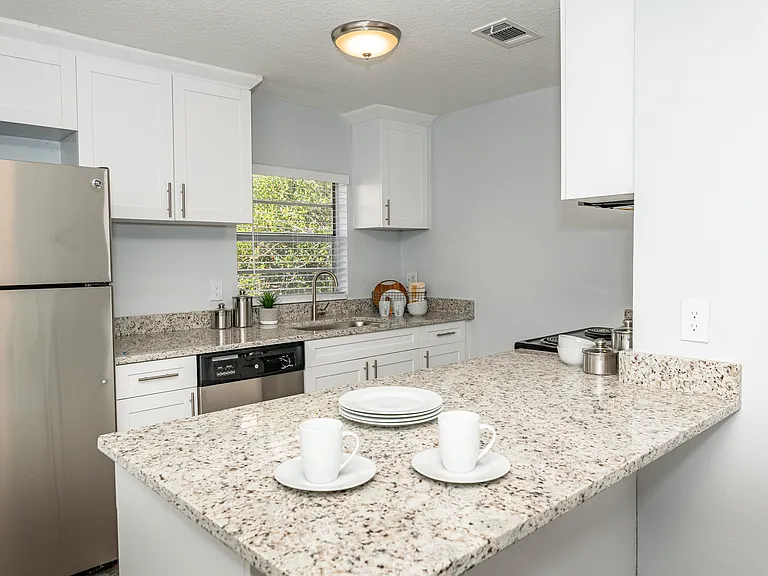 Seaside Apartments — Photo 15