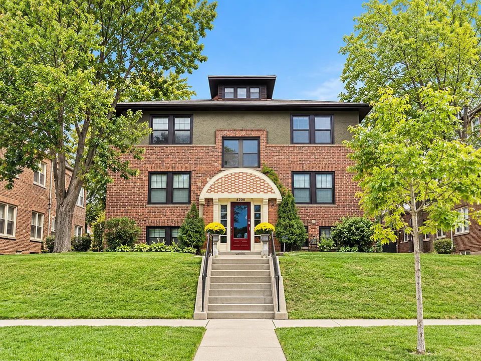 1091 Goodrich Ave
