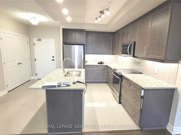 1878 Gordon St #506 — Photo 3