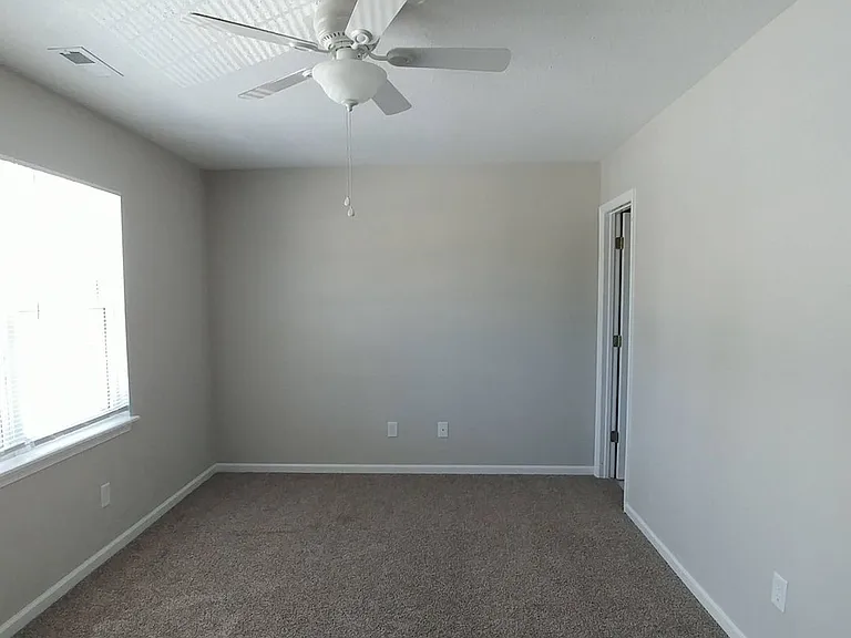 87 Century Ct — Photo 13