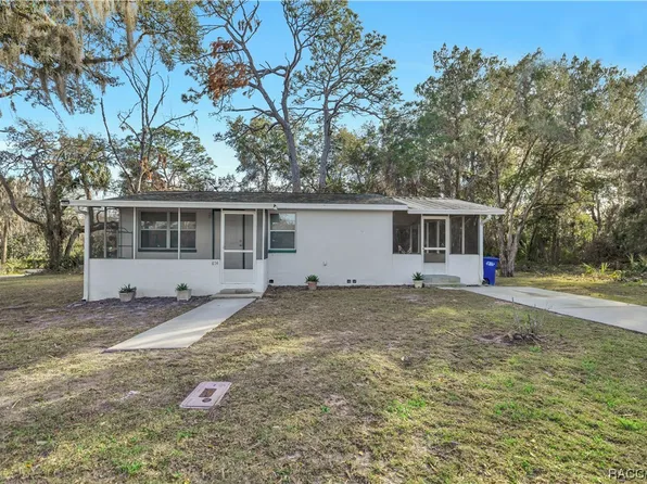 874 NE 1st Ter, Crystal River, FL 34429