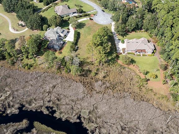 5th image of 920 Larkspur Ln