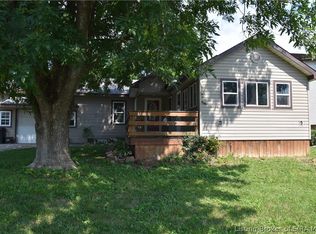 330 S New Albany St, Sellersburg, IN 47172