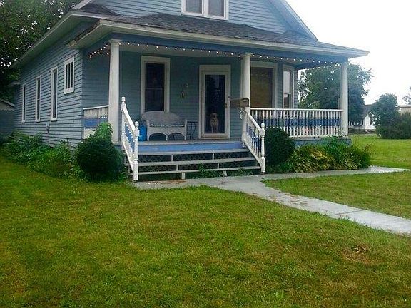3rd image of 1940 Hart St #1