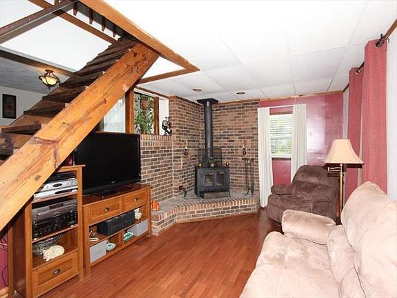 Family Room - warm and welcoming design