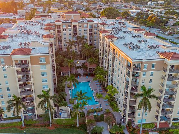 2nd image of 1801 N Flagler Dr APT 128