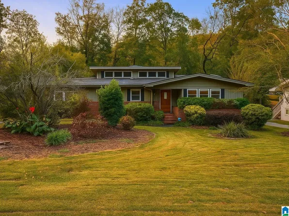 1917 Canyon Rd, Vestavia Hills, AL 35216