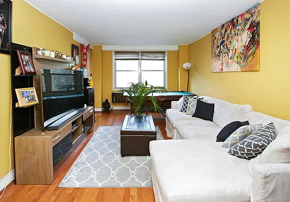 Sold by Voro, LLC | media 17