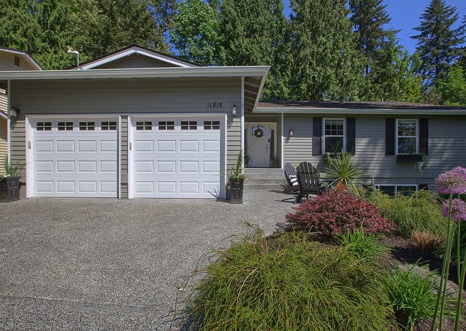 1st image of 11915 NE 67th Pl