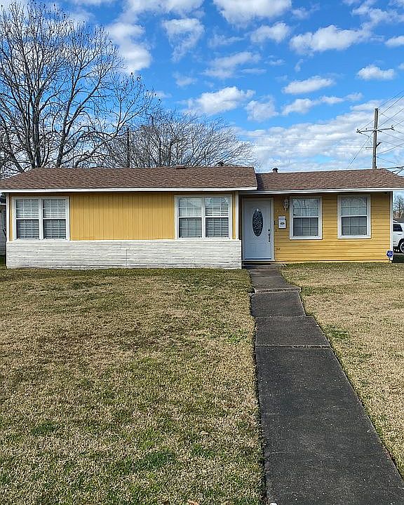 1st image of 3795 W Lynwood Dr