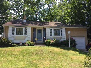 52 Sherwood Dr, Turnersville, NJ 08012